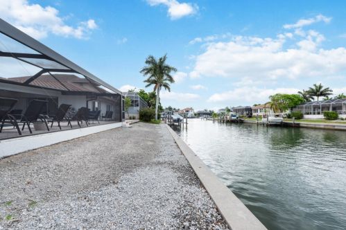 773 Holly Ct, Marco Island FL  34145-1915 exterior