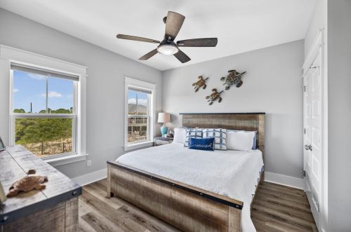 765 Gorrie Dr, Saint George Island FL  32328-2912 exterior