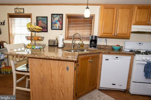 266 Tony Cir, West Deptford NJ  08051-1948 exterior