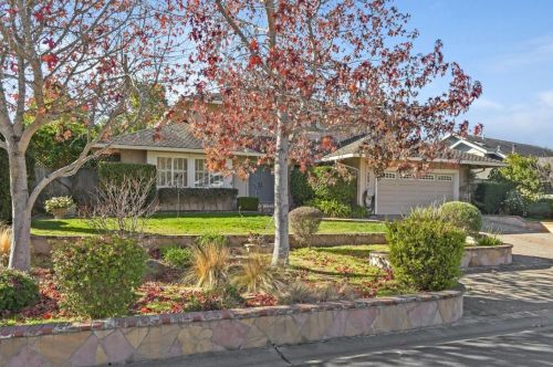 2081 Touraine Ln, Princeton By The Sea, CA 94019-1444