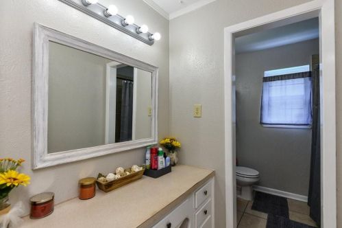 5617 Wedgmont Cir, Fort Worth TX  76133-2801 exterior