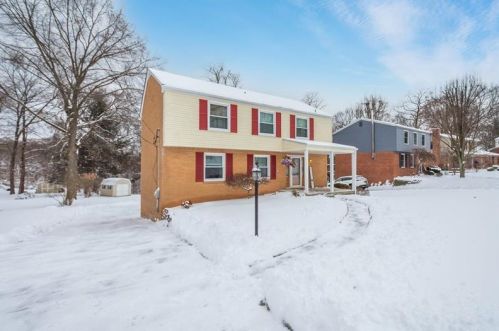 137 Wyngate Rd, Moon Twp, PA 15108-1028