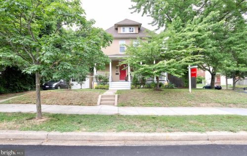 1648 Hamlin St, Washington, DC 20018-1836
