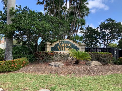 7886 Laina Ln, Boynton Beach, FL 33437-8401