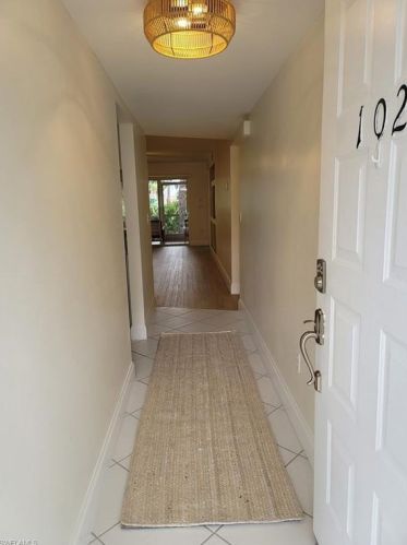 3012 Sandpiper Bay Cir, Naples, FL 34112-5605