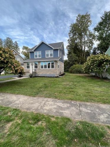 53 Southward Ave, Congers, NY 10920-2050