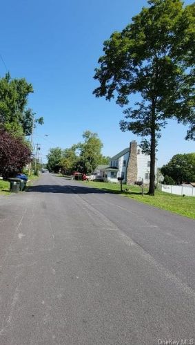 82 Ridgewood Ave, Middletown NY  10940-3415 exterior