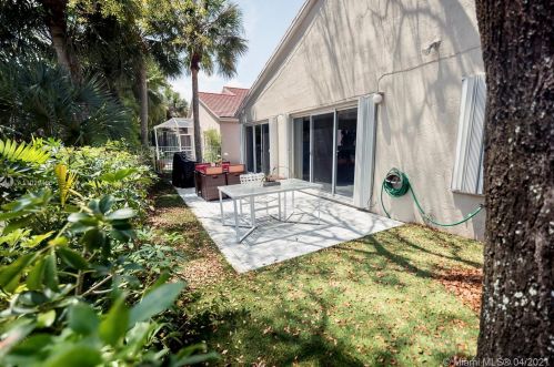 1501 149th Ave, Hollywood FL  33027-2321 exterior