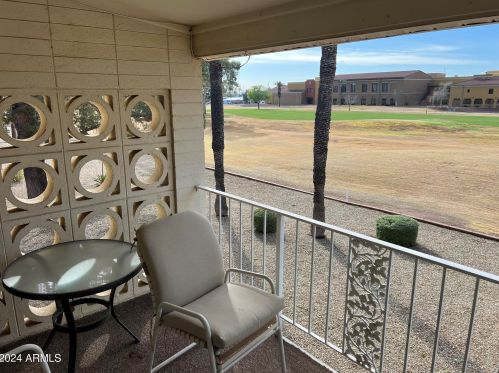 10819 Fairway Ct, Sun City, AZ 85351-4111