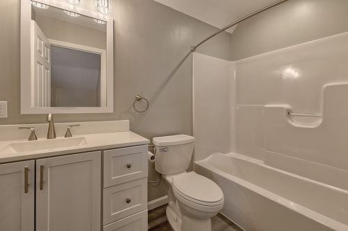 5268 Center Dr, Latrobe PA  15650-2770 exterior