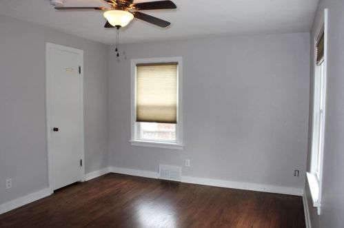 25 Crystal Dr, Oakmont PA  15139-1001 exterior