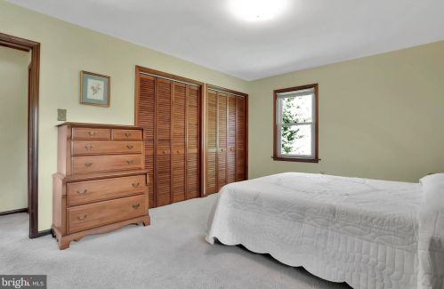 2204 Brook Creek Rd, Toms Brook VA  22660-2544 exterior