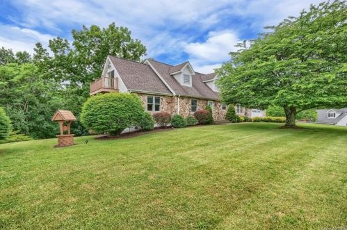 58 Dragotta Rd, Marlborough, NY 12542-6400