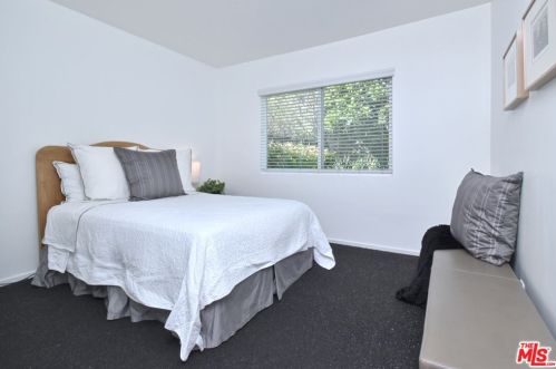 5037 Gaviota Ave, Van Nuys CA  91436-1427 exterior