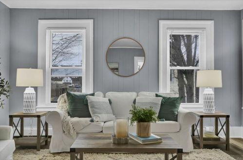 77 Chestnut St, Middletown CT  06457-3801 exterior