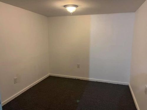 427 Patton Ave, Hermitage, PA 16121-1706