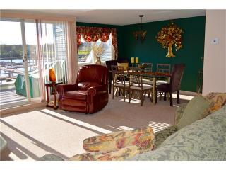 212 Popes Island Rd, Milford CT  06461-1739 exterior