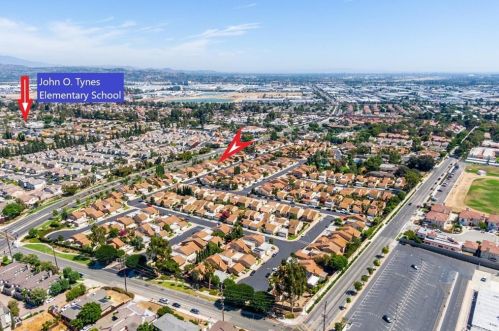 406 Massachusetts Ln, Placentia CA  92870-5017 exterior