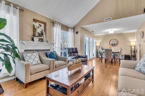 35 Carlisle Ct, Old Bridge NJ  08857-2777 exterior