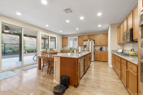 36266 Waxen Rd, Lake Elsinore CA  92532-2565 exterior