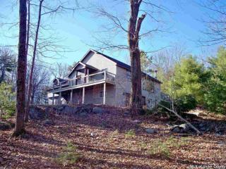 188 Cedar Dr, Kerhonkson, NY 12446-1907