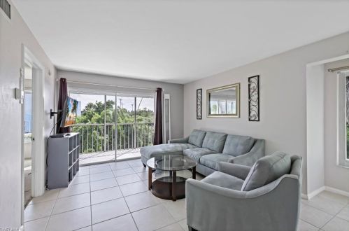 2215 San Marco Rd, Marco Island, FL 34145-6904