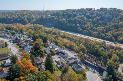 683 1st Ave, Bridgeville PA  15017-1341 exterior