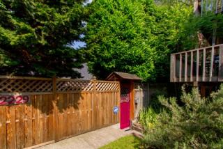 2229 Yale Ave, Seattle, WA 98102-3416