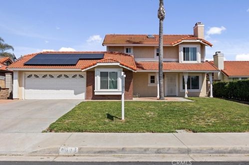 4388 Mapleton Cir, Riverside CA  92509-0942 exterior