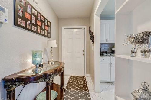 4331 22nd Ave, Naples, FL 34116-6478