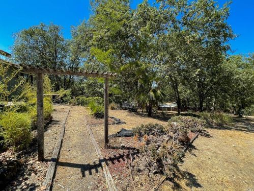 22619 Eastside Rd, Willits CA  95490-9780 exterior