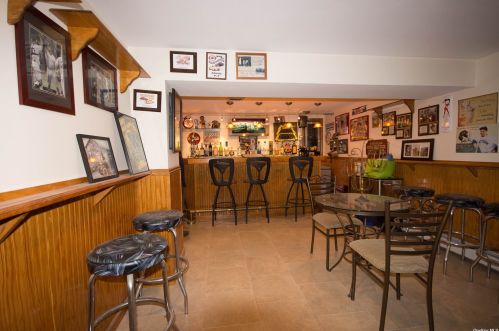 45 Dogwood Rd, West Islip NY  11795-2834 exterior