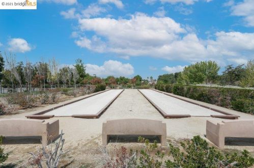 3889 Oak Grove Ct, Oakley CA  94561-4218 exterior