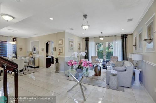 13451 21st St, Hollywood FL  33027-2671 exterior