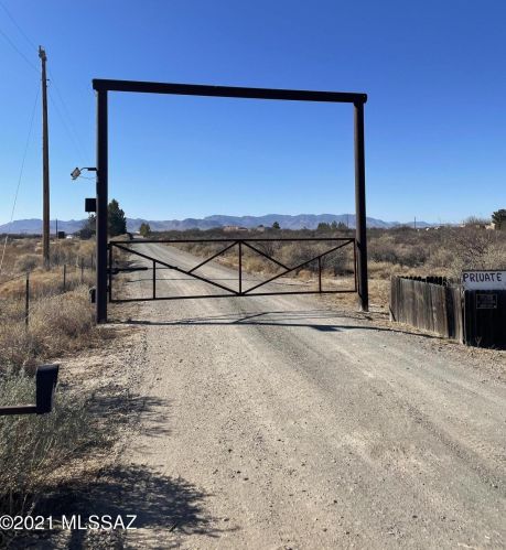 2747 Mcaleb Ave, Willcox, AZ 85643-3333