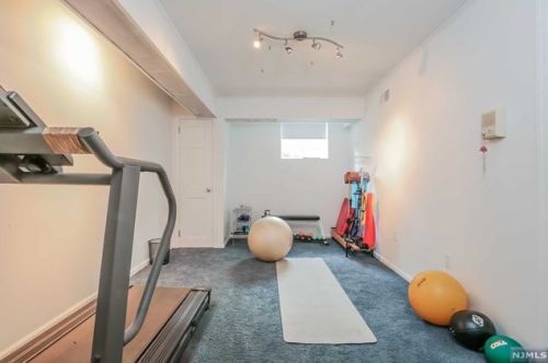 960 Lincoln Pl, Teaneck NJ  07666-2608 exterior