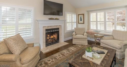 1 Dorset Ln, Bedminster, NJ 07921-1635