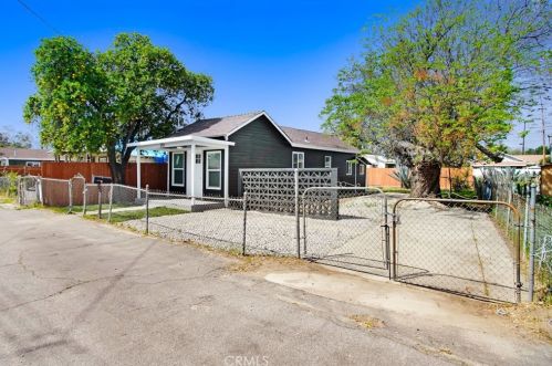 253 Stephen St, Colton CA  92324-3519 exterior