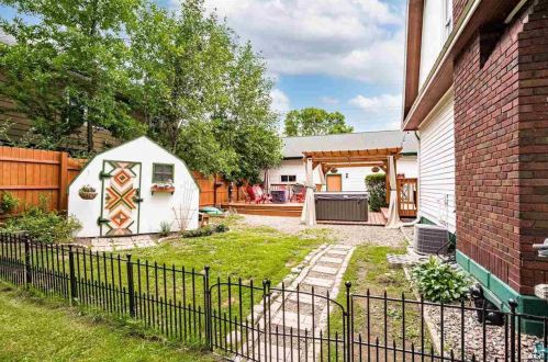 616 44th Ave, Duluth, MN 55807-1439