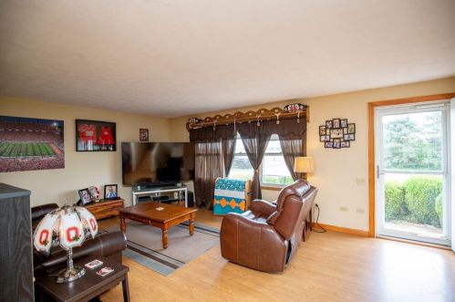 1352 Lebanon Rd, Clarksville, OH 45113-9341