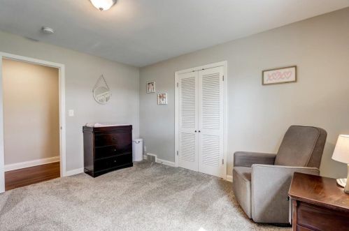9154 Pelham Pkwy, Milwaukee WI  53217-1860 exterior
