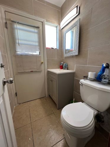 2358 El Segundo Blvd, Compton CA  90222-2202 exterior