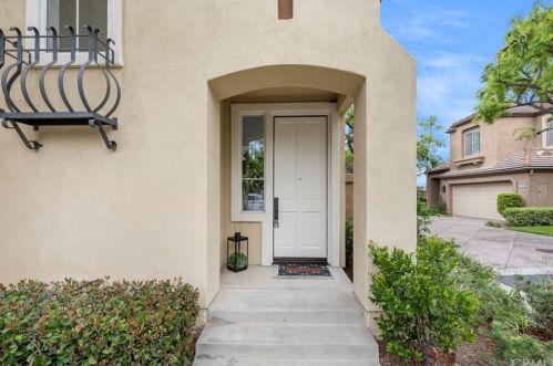 14 Lessay, Newport Beach, CA 92657-1060