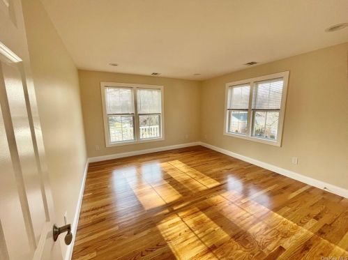 3 Stratford Rd, New Rochelle NY  10804-2519 exterior