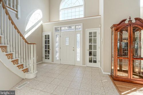 317 Kraft Ct, Camden, NJ 08107-1075