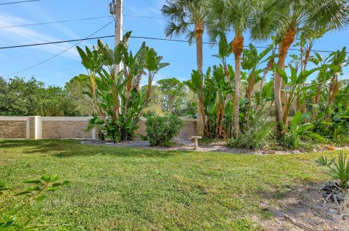 1641 Xing Cir, Palm City FL  34990-2460 exterior