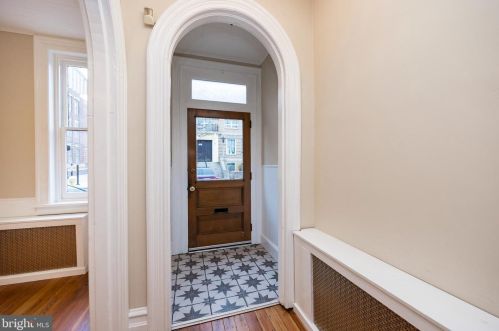 240 King St, Pottstown, PA 19464-5542