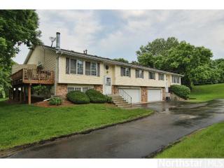 4476 Clover Ln, Saint Paul, MN 55122-2440