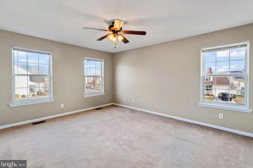 2 Ethan Ter, Swedesboro NJ  08085-4035 exterior