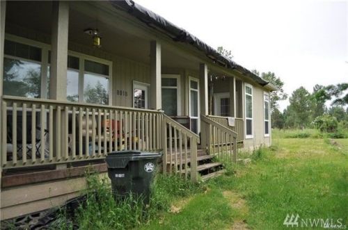 8916 Pepperidge Ln, Yelm, WA 98597-9725